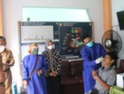 Putus Penyebaran Covid-19, Camat Tallo Instruksikan Kepada Seluruh Jajarannya Melakukan Tes Swab