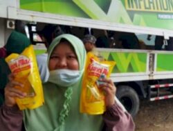 Operasi Pasar Minyak Goreng Disdag Makassar Disambut Antusias Warga