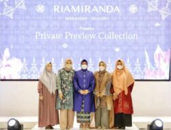 Hadiri Sekaligus Buka Secara Resmi Fashion Show Riamiranda, Ketua TP PKK Apresiasi Karya Kawula Muda