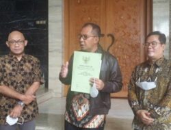 Walikota Makassar, Terima Hibah Tanah Dari Letjen (Purn) Solihin GP