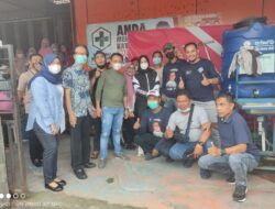 Camat Alamsyah Dampingi Wawali Fatma Pantau Giat Sabtu Bersih dan Beri Paket Bingkisan Kepada Pasien Stunting