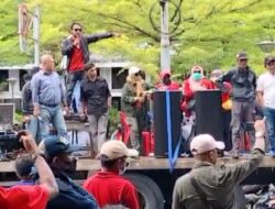 AMM Peduli RT/RW Gelar Aksi Demo di Depan Balai Kota Makassar, Dewan: Pemkot Harus Pertegas Masa Jabatan Pj