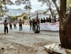 KPM Kembali Gelar Aksi di depan Kantor Dinas PUPR dan Kantor Bupati Jeneponto