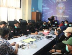 Alamsyah Sambut Kehadiran Batalyon 120 di Ruangan War Room Kantor Camat Tallo