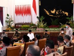 Presiden Jokowi Serahkan Zakat kepada Baznas