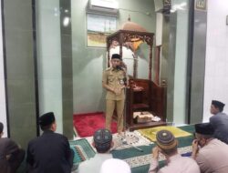 Sesuai Arahan Camat, Sekcam Ujung Tanah Laksanakan Safari Ramadhan 1443 H di Masjid Babussalam