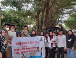 Pererat Silaturahmi, Pemdes Pattiro Bangkala Barat Bagi-Bagi Takjil dan Buka Puasa Bersama