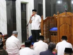 Camat Didampingi Sekcam Ujung Tanah Hadiri Buka Puasa Bersama dan Sosialisasikan Program Jagai Anakta