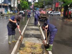 Satgas Pemeliharaan Bidang Jalan dan Jembatan DInas PU Makassar, Bersihkan Median Jalan
