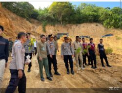 Gabungan TNI-POLRI-BKSDA Dan  LAKSITARDANUS Kompi B Elang Melakukan penghijauan Di TWA Prabu*