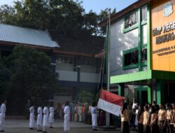 UPT SPF SMP Negeri 6 Makassar Gelar Upacara Peringati Hardiknas 2022