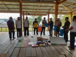 PT Pasangkayu Serahkan Bantuan Alat Pembelajaran Untuk Bimbel Anak di Dusun Salurayya