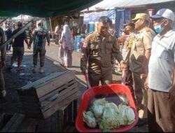 Kapolsek Maritengngae Pimpin Langsung Penertiban Lapak Warga di Sekitaran Pasar Pangkajene