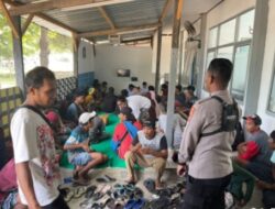 Persiapan MXGP, Anggota Polsek Pelabuhan Poto Tano Dan ASDP Ingatkan Pedagang Asongan