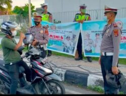 Sambut Hari Bhayangkara, Satlantas Polres Loteng Bagi-bagi helm Gratis*