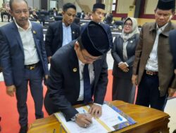 Serahkan Ranperda pelaksanaan APBD 2021, Yaumil Paparkan Realisasi Rata-rata melebihi 90%