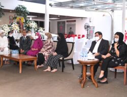 Presiden Jokowi dan Ibu Iriana Takziah ke Kediaman Almarhum Tjahjo Kumolo