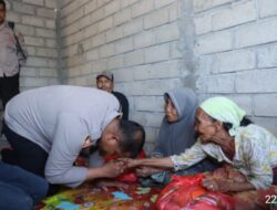 Kapolres Loteng Bersama TAC Serahkan Bantuan Bedah Rumah Di Pujut