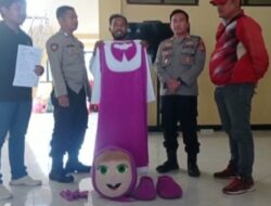 Polsek Kawasan Mandalika Bantu Temukan Kostum Badut Marsha Yang Hilang*