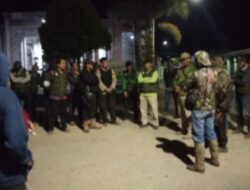 Bhabinkamtibmas Desa Bakat Monteh Dampingi Dinas Terkait Ambil Sampel Penyakit Rabies Pada Anjing