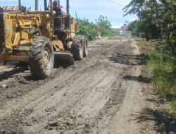 PT Letawa Perbaiki Jalan Masyarakat Dusun Kurondo Sejauh 3Km