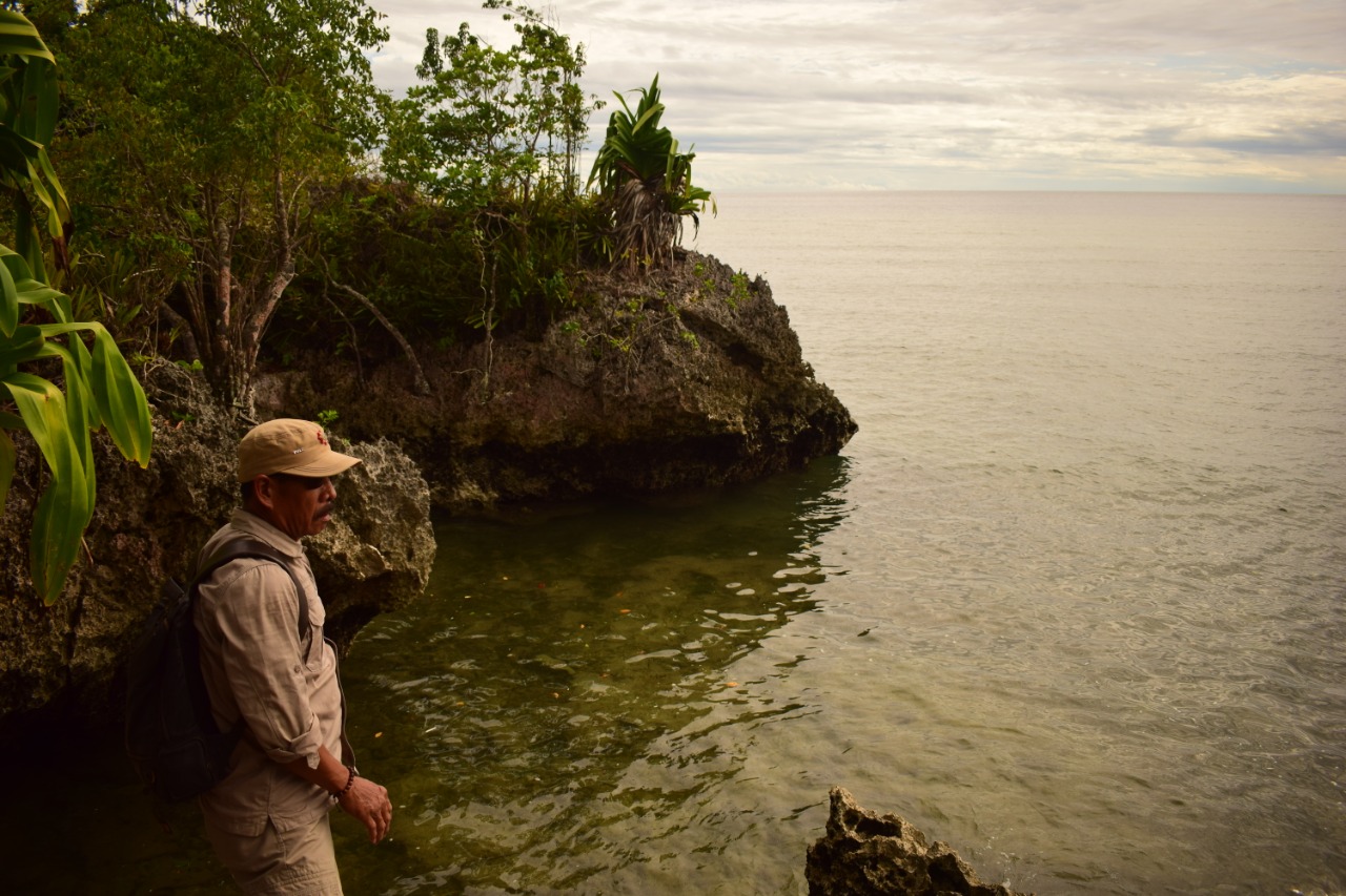 Tinjau Wisata Pantai Cinoki, Ini Tujuan Kadis Budpar Pasangkayu - BN