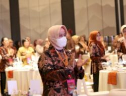 Hadiri Ladies Program Apeksi XV, Ketua TP PKK Makassar Apresiasi Desainer Lokal Padang