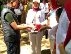 Camat Tallo Melepaskan Peserta Karnaval Pancak Pestival Daeng’ta RI Lakkang