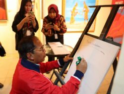 Hari Kedua Makassar F8, Danny Pomanto Kunjungi Stand Fine Art dan Fauna