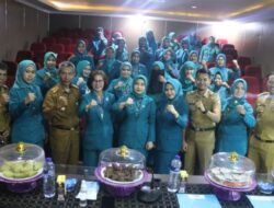 Melantik ketua TP PKK Kelurahan, Tia Handini Eka Pranasari : Bersinergi Sukseskan Program Pemkot Makassar