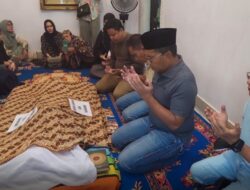 Wali Kota Danny Melayat ke Rumah Duka Wartawan Senior Usdar Nawawi