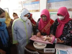 Ketua TP-PKK Makassar Dampingi Country Representative Unicef Kunjungi Posyandu Kenanga