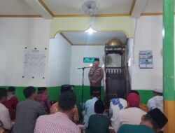 Jumat Berkah, Kapolsek Pasangkayu Sambangi Dusun Tanjung Babia, Ini Pesannya