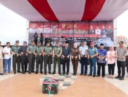 Wali Kota Danny Bersama Pangdam XIV/Hasanuddin Buka Pameran Alutsista TNI di Pantai Losari