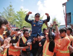 Alternatif Pertolongan Pertama, Wali Kota Danny Bagikan 53 Unit Pemadam Kebakaran Motor