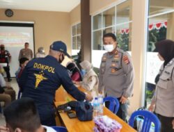 Polres Lombok Tengah Laksanakan Vaksinasi Bagi Keluarga Polri Dan Masyarakat Umum*