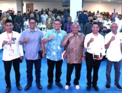 YARI Bersama IKA Unhas Bedah Buku ALDERA, Ketua DPRD Makasssr RL Sebut Ini Hasil Perjuangan Aktivis 98 