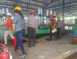 Polsek Jonggat Lakukan Olah TKP Kecelakaan Kerja Seorang Karyawan SPPBE PT. Permata Indah Dewata