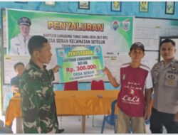 Dampingi Penyaluran BLT-DD, Bhabinkamtibmas Seran Sampaikan Himbauan