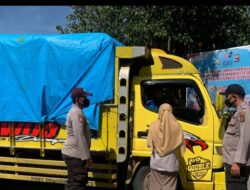 Anggota Polsek Kawasan Pelabuhan Poto Tano Pantau Gerai Vaksin Dan Posko PPKM