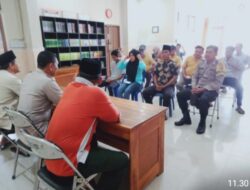 Mantap ! Kapolsek Pringgabaya AKP Totok Suharyanto, SH Gelar Program Jum’at Curhat di Aula Kantor Desa Pringgabaya.