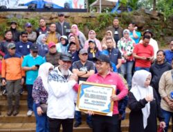 Eratkan Rasa kekeluargaan, Wali Kota Danny Rangkul OPD Lewat Family Gathering