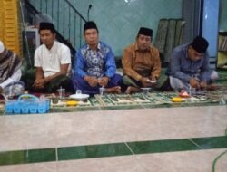 Kades Bonjeruk Bersama Mantan Camat Jonggat Menghadiri  Acara Isro  dan  Miqraj di Masjid Annur Manggong