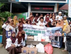 Bentuk Karakter Siswa, UPT SPF SMPN 22 Makassar Gelar Jum’at Berkah dan Berbagi Nasi Dos di Jalan   