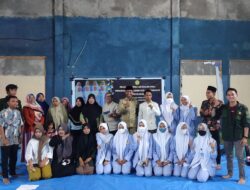 Karang Taruna Desa Pengenjek Gandeng Mahasiswa Poltekkes Mataram adakan pameran gizi.