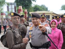 Kapolres Sumbawa Pimpin Upacara Penutupan Tradisi Pembaretan Bintara Remaja