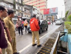 Wali Kota Danny Tinjau Saluran Drainase, Pastikan Satgasnya 24 Jam Standby   