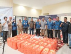 Sekwan DPRD Makassar Serahkan Bantuan Korban Banjir di Kecamatan Biringkanaya