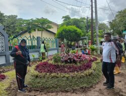 Camat Bontoala Bersama Sekcam Pantau Perawatan Kanstin Median Jalan dan Penataan Taman