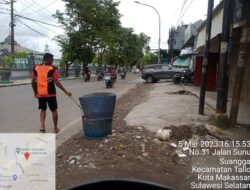 Lurah Timungan Lompoa Giat Kontrol Hasil Sapuan dan Pastikan Sampah Rumah Tangga Warga Terangkut